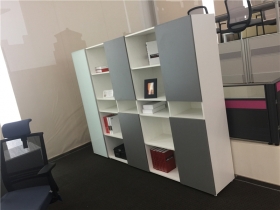 美林時尚展廳
